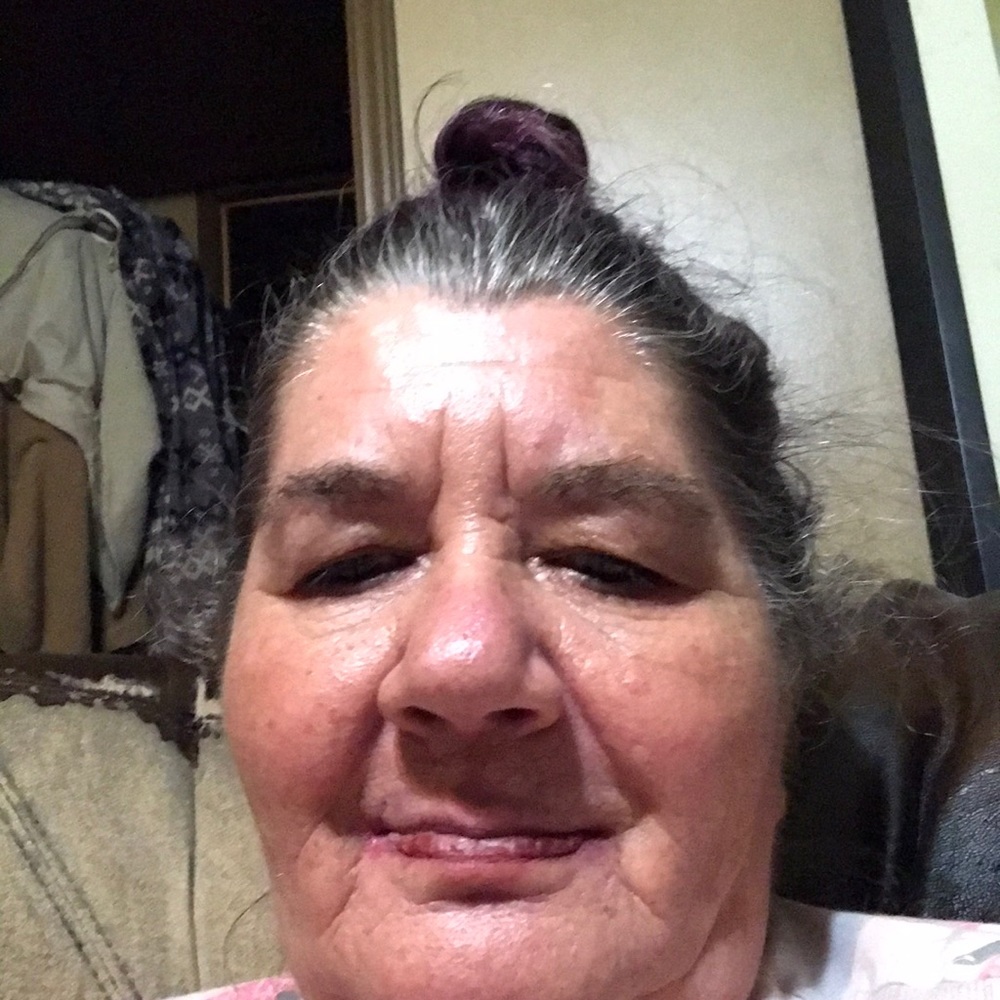 Meet your Posher, Edith